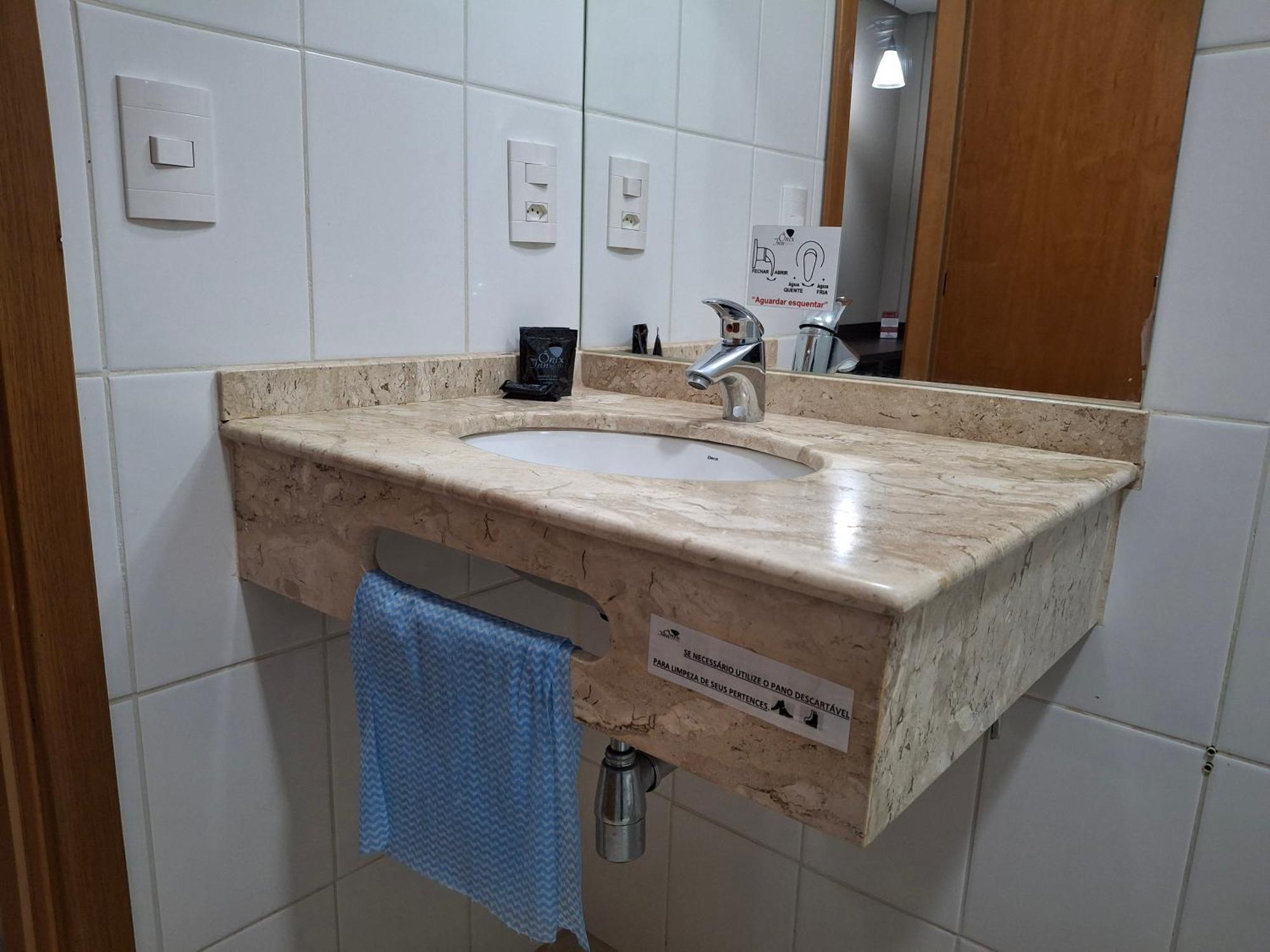 Onix Inn Hotel Cravinhos Kültér fotó