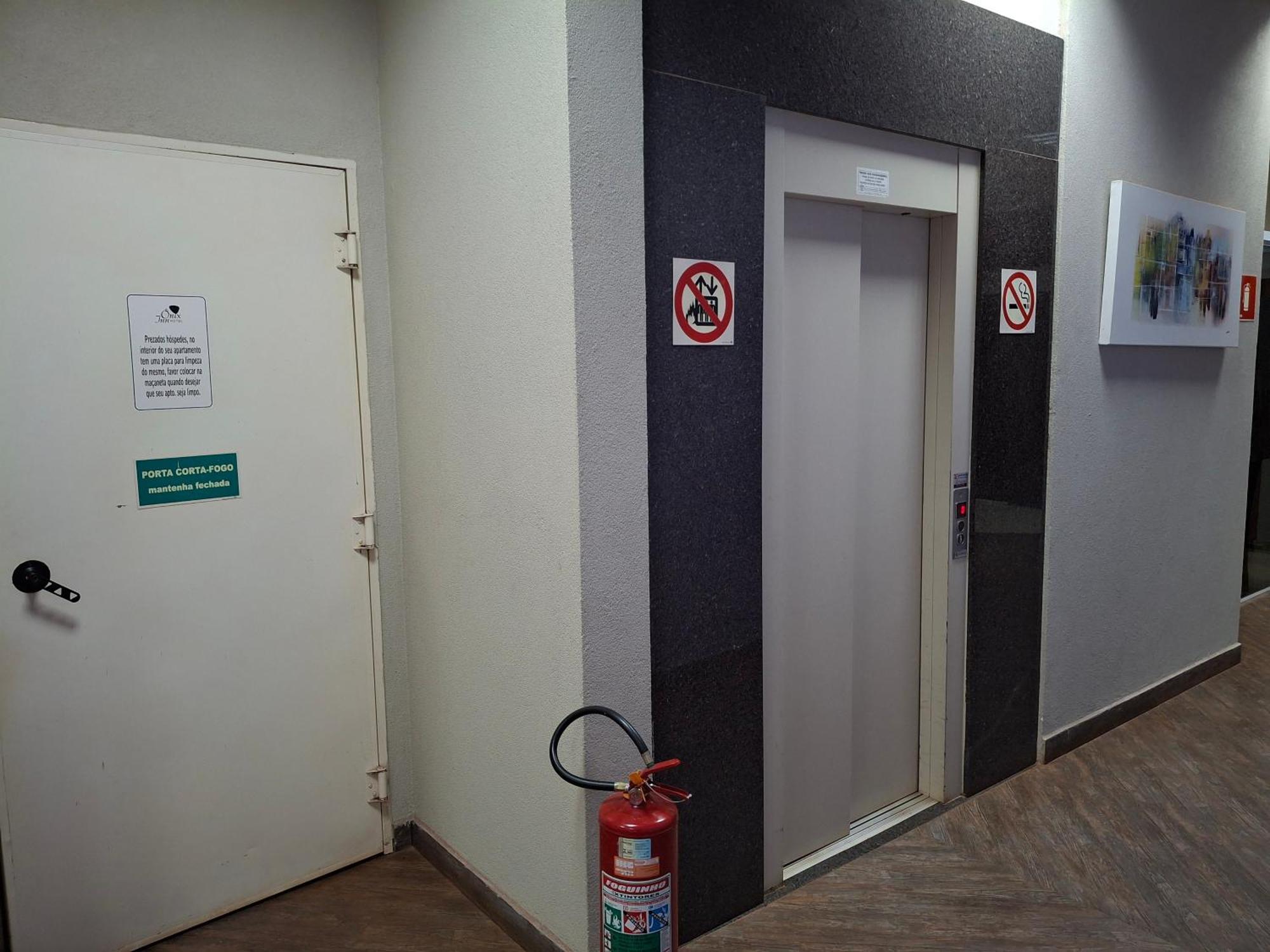 Onix Inn Hotel Cravinhos Kültér fotó
