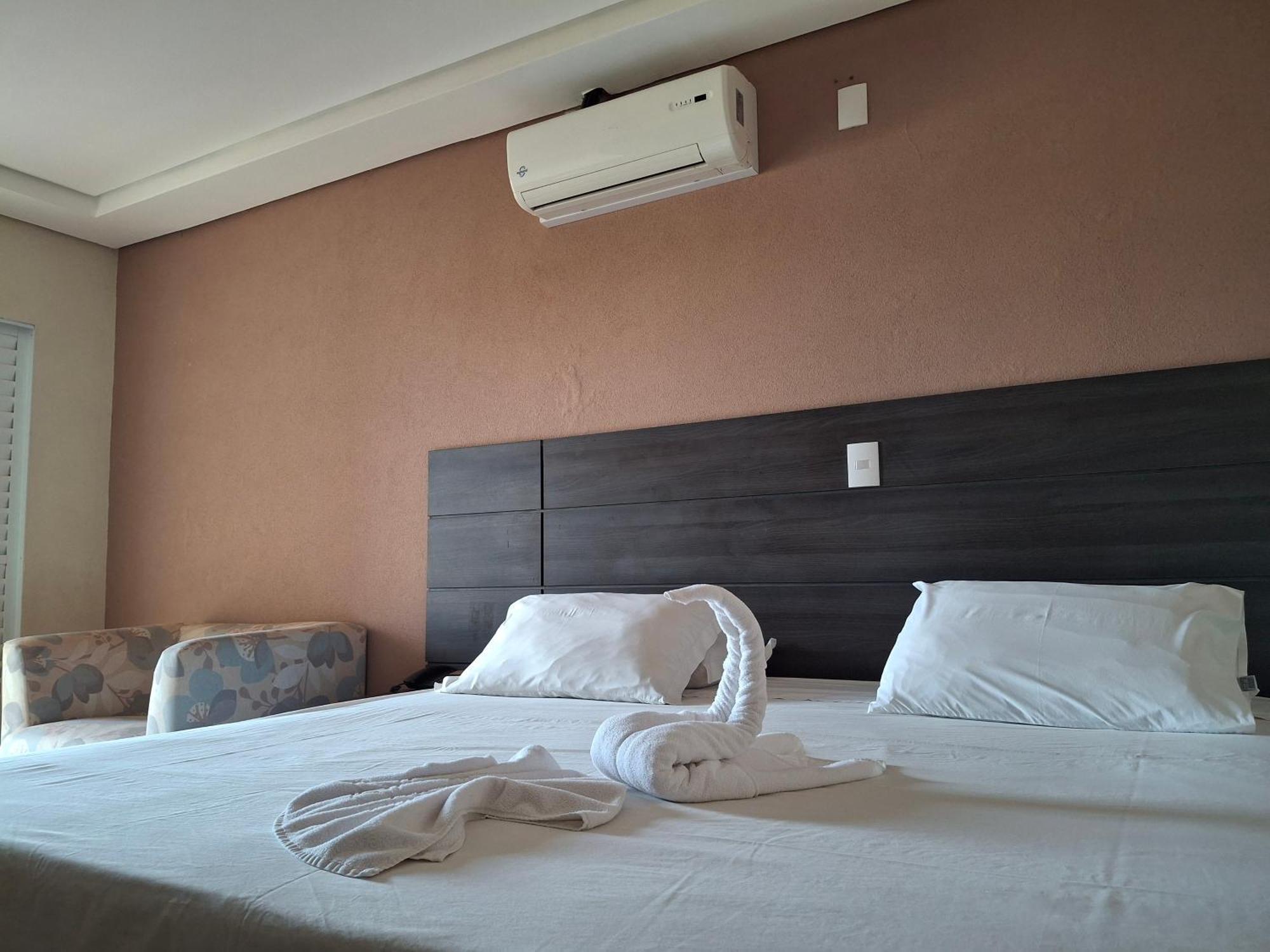 Onix Inn Hotel Cravinhos Kültér fotó