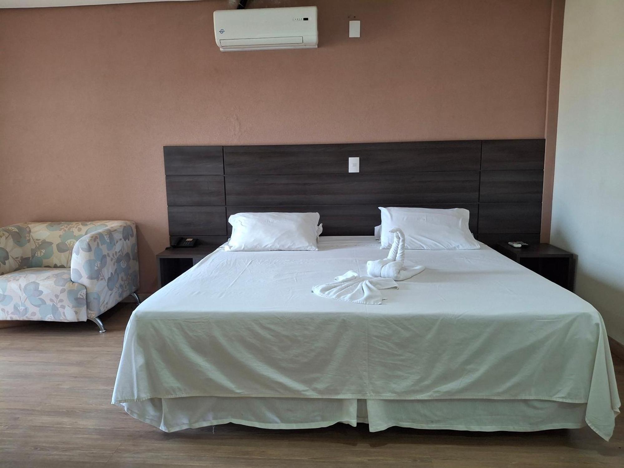 Onix Inn Hotel Cravinhos Kültér fotó
